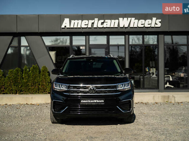 Черный Фольксваген Atlas, объемом двигателя 3.6 л и пробегом 111 тыс. км за 29800 $, фото 1 на Automoto.ua