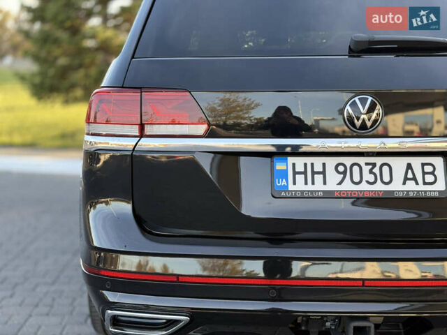 Черный Фольксваген Atlas, объемом двигателя 3.6 л и пробегом 128 тыс. км за 25000 $, фото 26 на Automoto.ua