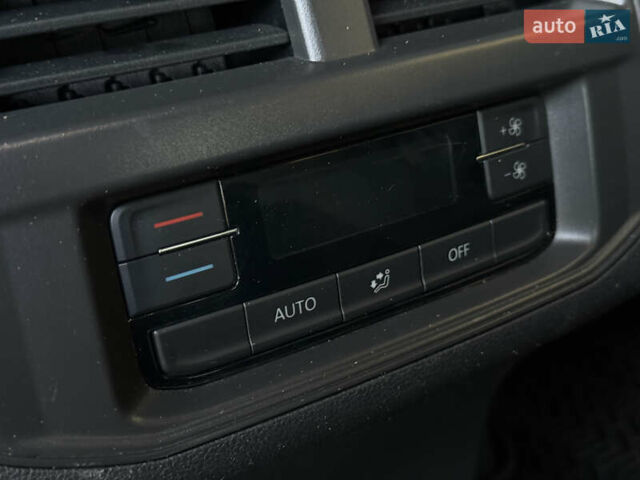 Черный Фольксваген Atlas, объемом двигателя 3.6 л и пробегом 128 тыс. км за 25000 $, фото 9 на Automoto.ua