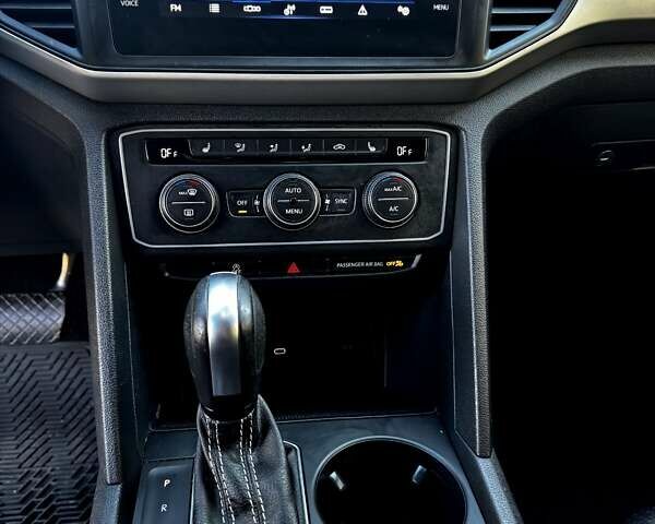 Черный Фольксваген Atlas, объемом двигателя 3.6 л и пробегом 69 тыс. км за 27500 $, фото 36 на Automoto.ua