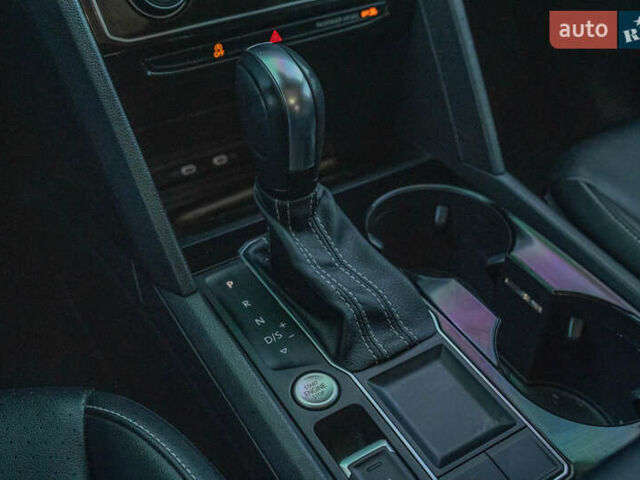 Черный Фольксваген Atlas, объемом двигателя 3.6 л и пробегом 111 тыс. км за 29800 $, фото 35 на Automoto.ua