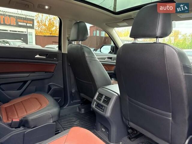 Чорний Фольксваген Atlas, об'ємом двигуна 3.6 л та пробігом 60 тис. км за 32500 $, фото 20 на Automoto.ua