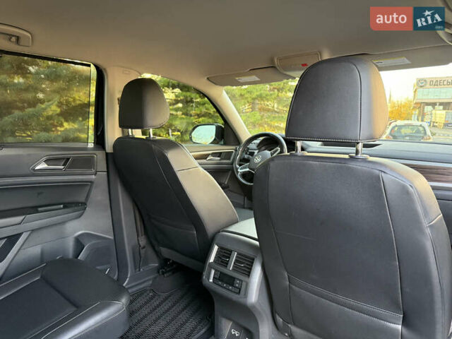 Черный Фольксваген Atlas, объемом двигателя 3.6 л и пробегом 128 тыс. км за 25000 $, фото 21 на Automoto.ua