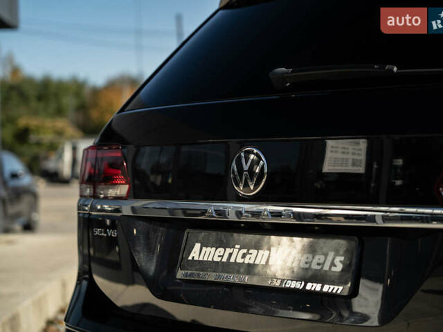 Черный Фольксваген Atlas, объемом двигателя 3.6 л и пробегом 111 тыс. км за 29800 $, фото 6 на Automoto.ua