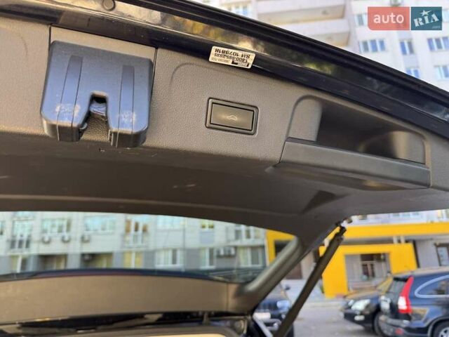 Черный Фольксваген Atlas, объемом двигателя 3.6 л и пробегом 69 тыс. км за 32000 $, фото 11 на Automoto.ua