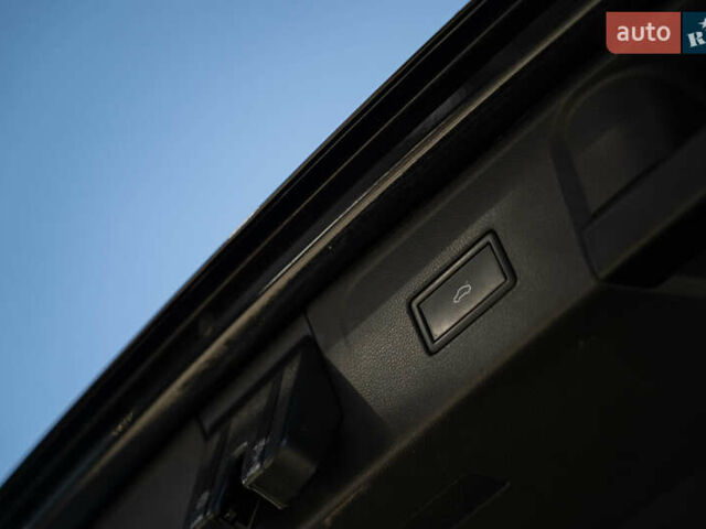 Черный Фольксваген Atlas, объемом двигателя 3.6 л и пробегом 111 тыс. км за 29800 $, фото 45 на Automoto.ua