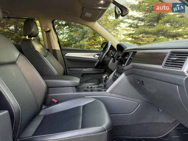 Черный Фольксваген Atlas, объемом двигателя 3.6 л и пробегом 128 тыс. км за 25000 $, фото 14 на Automoto.ua