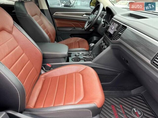 Чорний Фольксваген Atlas, об'ємом двигуна 3.6 л та пробігом 60 тис. км за 32500 $, фото 22 на Automoto.ua