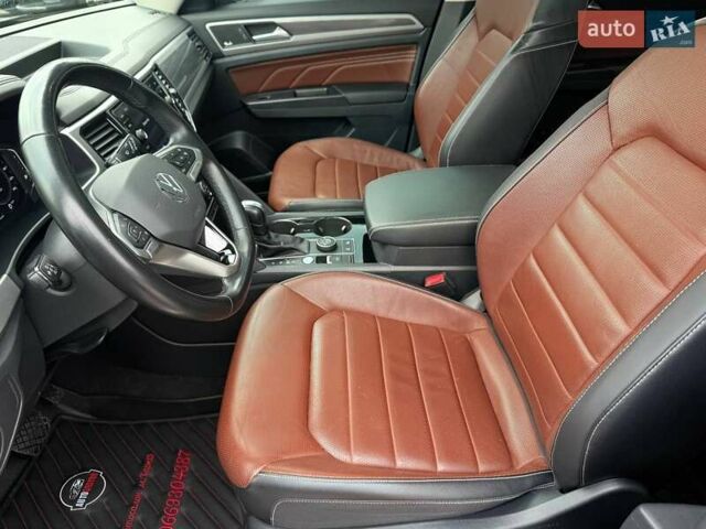 Чорний Фольксваген Atlas, об'ємом двигуна 3.6 л та пробігом 60 тис. км за 32500 $, фото 14 на Automoto.ua