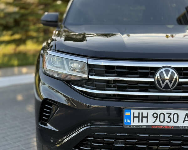 Черный Фольксваген Atlas, объемом двигателя 3.6 л и пробегом 128 тыс. км за 25000 $, фото 2 на Automoto.ua