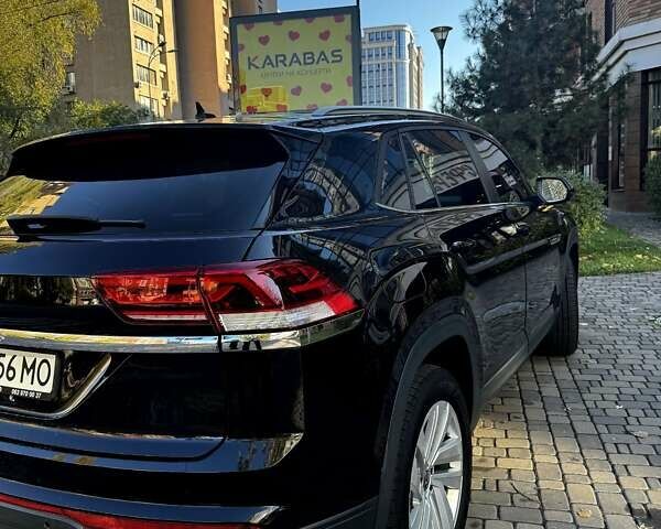 Черный Фольксваген Atlas, объемом двигателя 3.6 л и пробегом 69 тыс. км за 27500 $, фото 1 на Automoto.ua