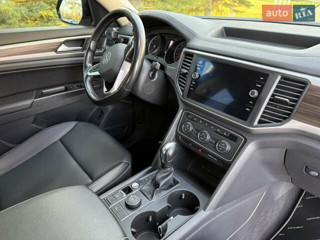 Черный Фольксваген Atlas, объемом двигателя 3.6 л и пробегом 128 тыс. км за 25000 $, фото 12 на Automoto.ua