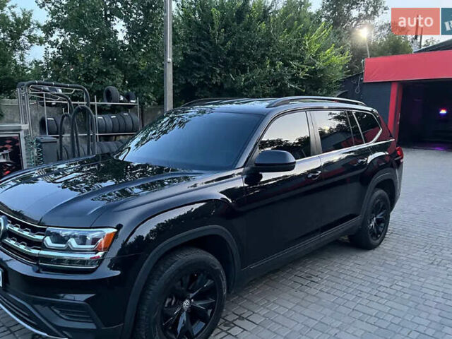 Черный Фольксваген Atlas, объемом двигателя 1.98 л и пробегом 110 тыс. км за 22000 $, фото 6 на Automoto.ua