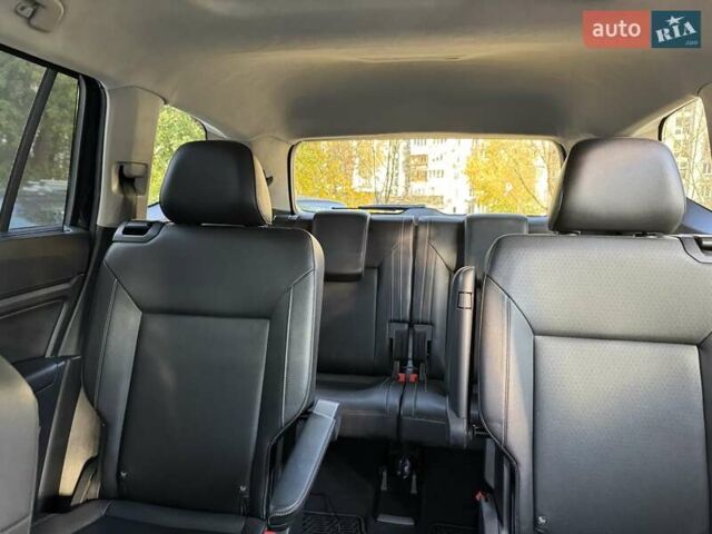 Черный Фольксваген Atlas, объемом двигателя 3.6 л и пробегом 69 тыс. км за 32000 $, фото 24 на Automoto.ua