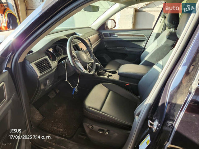 Черный Фольксваген Atlas, объемом двигателя 3.6 л и пробегом 68 тыс. км за 17950 $, фото 7 на Automoto.ua