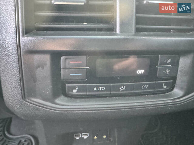 Черный Фольксваген Atlas, объемом двигателя 3.6 л и пробегом 94 тыс. км за 18600 $, фото 27 на Automoto.ua