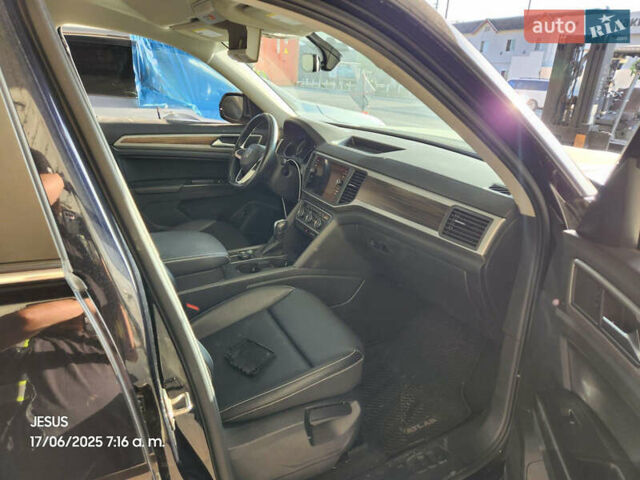 Черный Фольксваген Atlas, объемом двигателя 3.6 л и пробегом 68 тыс. км за 17950 $, фото 5 на Automoto.ua