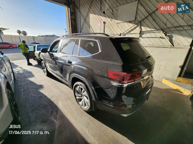 Черный Фольксваген Atlas, объемом двигателя 3.6 л и пробегом 68 тыс. км за 17950 $, фото 1 на Automoto.ua