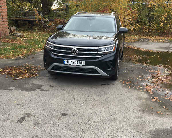 Черный Фольксваген Atlas, объемом двигателя 3.6 л и пробегом 105 тыс. км за 30000 $, фото 3 на Automoto.ua