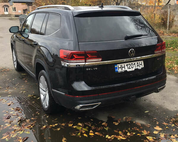 Черный Фольксваген Atlas, объемом двигателя 3.6 л и пробегом 105 тыс. км за 30000 $, фото 2 на Automoto.ua