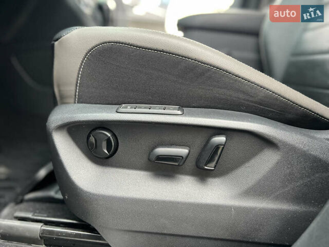 Чорний Фольксваген Atlas, об'ємом двигуна 3.6 л та пробігом 66 тис. км за 33200 $, фото 14 на Automoto.ua