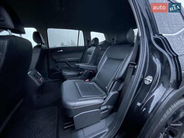 Чорний Фольксваген Atlas, об'ємом двигуна 3.6 л та пробігом 182 тис. км за 19800 $, фото 12 на Automoto.ua
