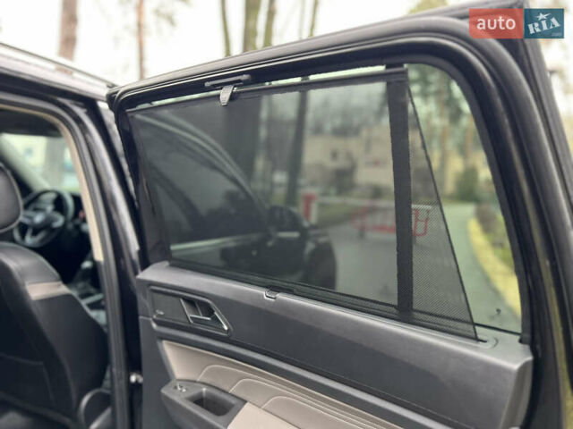 Чорний Фольксваген Atlas, об'ємом двигуна 3.6 л та пробігом 66 тис. км за 33200 $, фото 12 на Automoto.ua