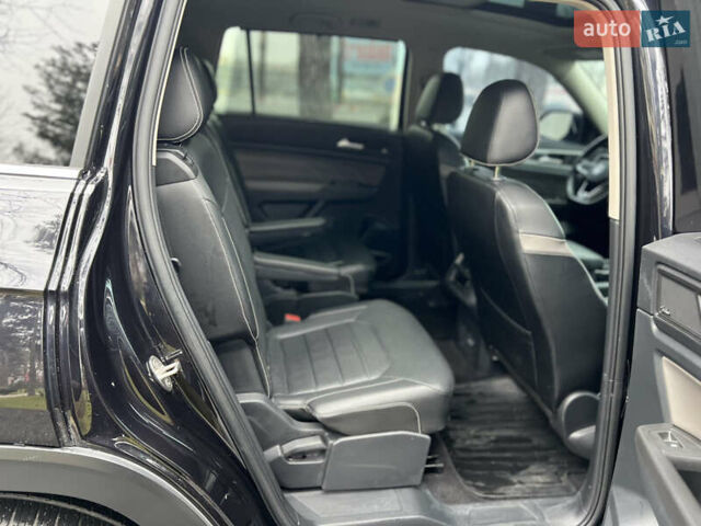 Чорний Фольксваген Atlas, об'ємом двигуна 3.6 л та пробігом 66 тис. км за 33200 $, фото 9 на Automoto.ua