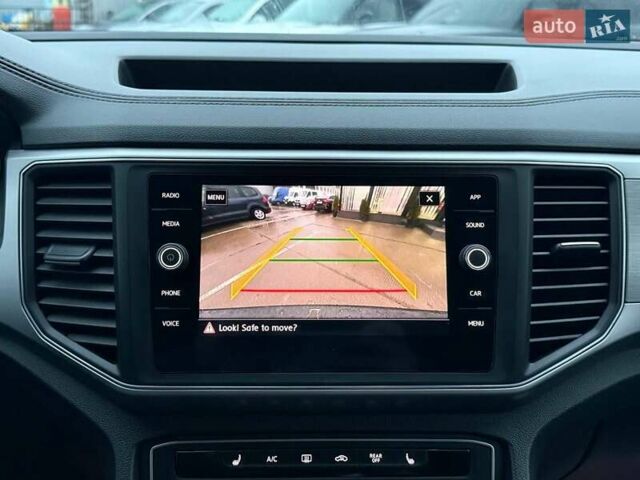 Красный Фольксваген Atlas, объемом двигателя 3.6 л и пробегом 98 тыс. км за 19500 $, фото 14 на Automoto.ua