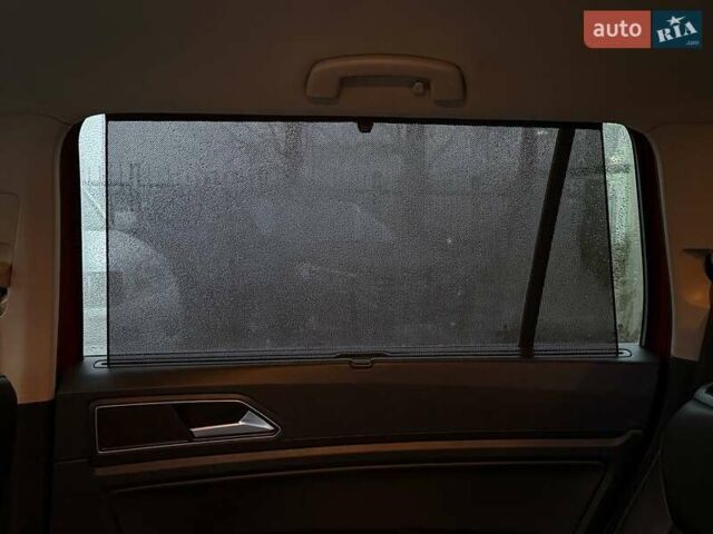 Красный Фольксваген Atlas, объемом двигателя 3.6 л и пробегом 98 тыс. км за 19500 $, фото 20 на Automoto.ua