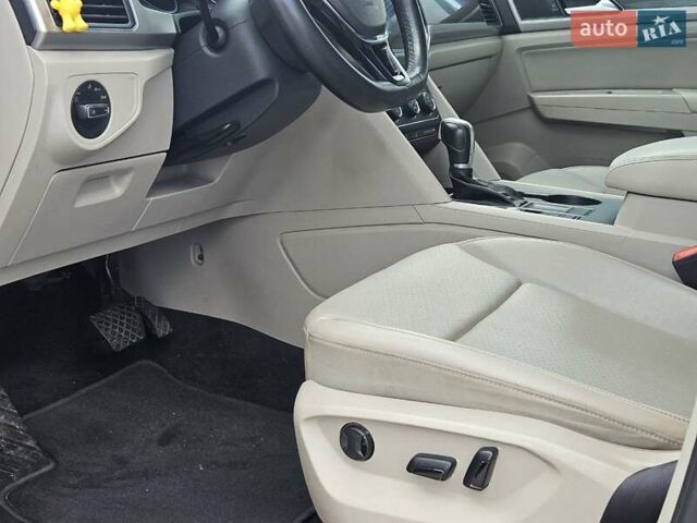 Червоний Фольксваген Atlas, об'ємом двигуна 3.6 л та пробігом 140 тис. км за 17500 $, фото 18 на Automoto.ua