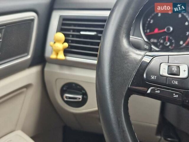 Червоний Фольксваген Atlas, об'ємом двигуна 3.6 л та пробігом 140 тис. км за 17500 $, фото 10 на Automoto.ua