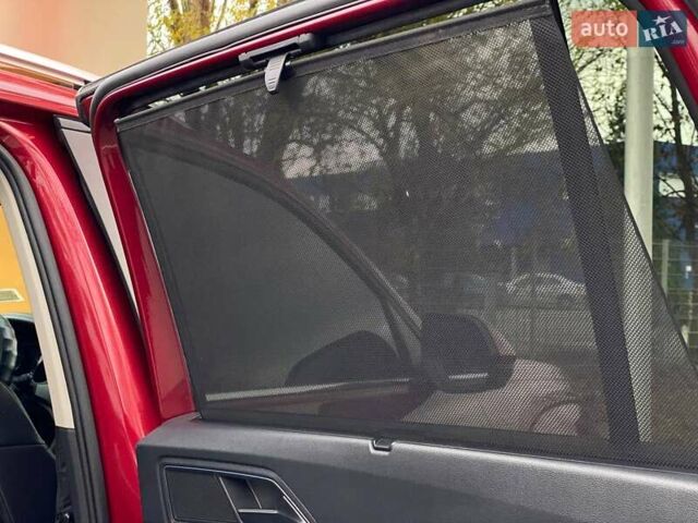 Красный Фольксваген Atlas, объемом двигателя 3.6 л и пробегом 98 тыс. км за 22900 $, фото 17 на Automoto.ua