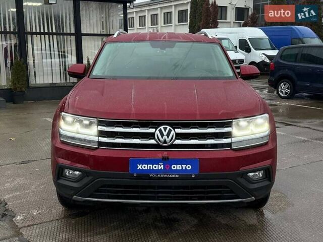 Красный Фольксваген Atlas, объемом двигателя 3.6 л и пробегом 98 тыс. км за 19500 $, фото 1 на Automoto.ua