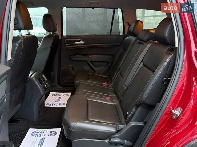 Красный Фольксваген Atlas, объемом двигателя 3.6 л и пробегом 98 тыс. км за 19500 $, фото 18 на Automoto.ua