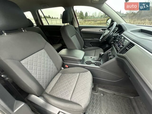 Красный Фольксваген Atlas, объемом двигателя 3.6 л и пробегом 83 тыс. км за 18999 $, фото 33 на Automoto.ua