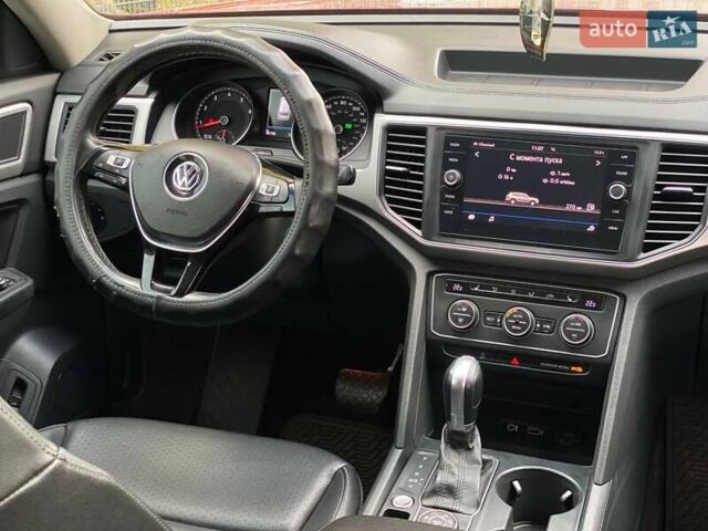 Красный Фольксваген Atlas, объемом двигателя 3.6 л и пробегом 98 тыс. км за 22900 $, фото 13 на Automoto.ua