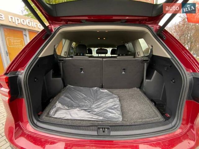 Красный Фольксваген Atlas, объемом двигателя 3.6 л и пробегом 98 тыс. км за 22900 $, фото 22 на Automoto.ua