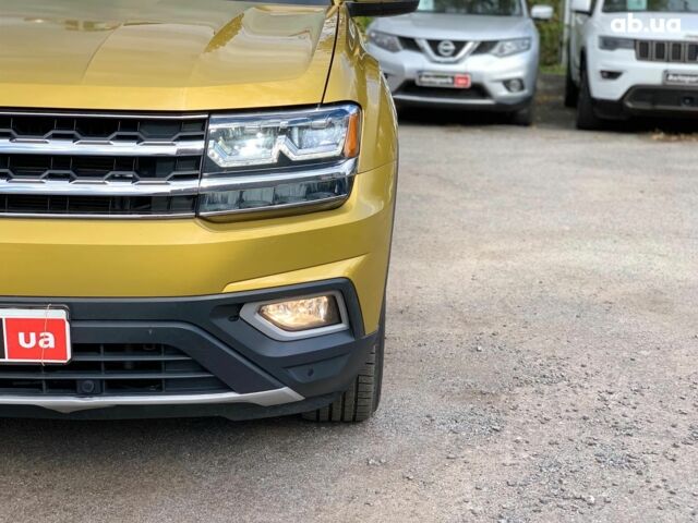 Желтый Фольксваген Atlas, объемом двигателя 3.6 л и пробегом 122 тыс. км за 27290 $, фото 10 на Automoto.ua