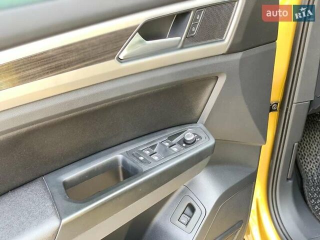 Фольксваген Atlas 2017 в Виннице на Automoto.ua Желтый Фольксваген Atlas, объемом двигателя 3.6 л и пробегом 122 тыс. км за 27290 $, фото 27 на Automoto.ua