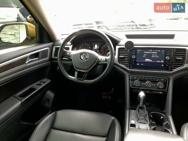 Фольксваген Atlas 2017 в Виннице на Automoto.ua Желтый Фольксваген Atlas, объемом двигателя 3.6 л и пробегом 122 тыс. км за 27290 $, фото 32 на Automoto.ua