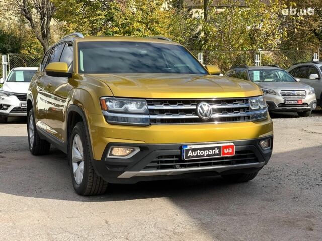 Желтый Фольксваген Atlas, объемом двигателя 3.6 л и пробегом 122 тыс. км за 27290 $, фото 2 на Automoto.ua