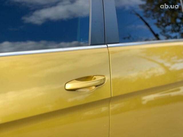 Желтый Фольксваген Atlas, объемом двигателя 3.6 л и пробегом 122 тыс. км за 27290 $, фото 9 на Automoto.ua