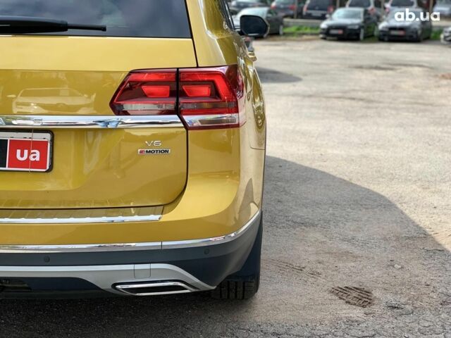 Желтый Фольксваген Atlas, объемом двигателя 3.6 л и пробегом 122 тыс. км за 27290 $, фото 12 на Automoto.ua