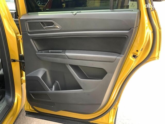 Желтый Фольксваген Atlas, объемом двигателя 3.6 л и пробегом 122 тыс. км за 27290 $, фото 22 на Automoto.ua