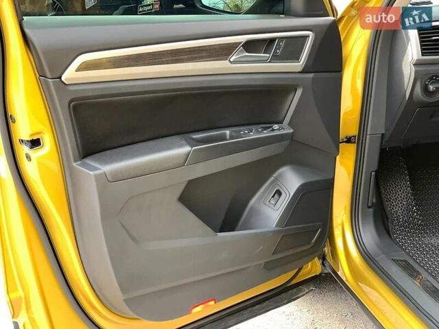 Фольксваген Atlas 2017 в Виннице на Automoto.ua Желтый Фольксваген Atlas, объемом двигателя 3.6 л и пробегом 122 тыс. км за 27290 $, фото 26 на Automoto.ua