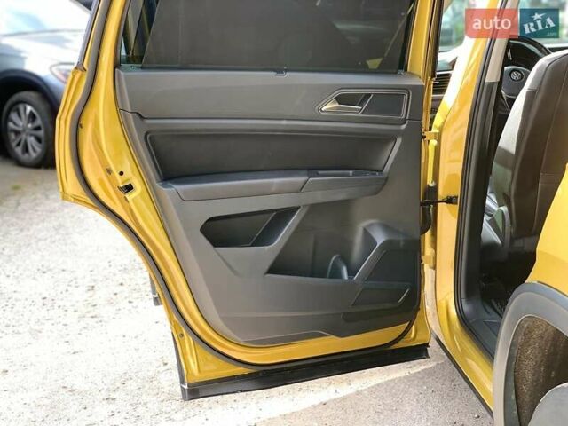 Фольксваген Atlas 2017 в Виннице на Automoto.ua Желтый Фольксваген Atlas, объемом двигателя 3.6 л и пробегом 122 тыс. км за 27290 $, фото 25 на Automoto.ua