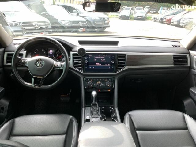 Желтый Фольксваген Atlas, объемом двигателя 3.6 л и пробегом 122 тыс. км за 27290 $, фото 33 на Automoto.ua