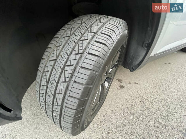 Серый Фольксваген Atlas, объемом двигателя 3.6 л и пробегом 87 тыс. км за 22900 $, фото 58 на Automoto.ua