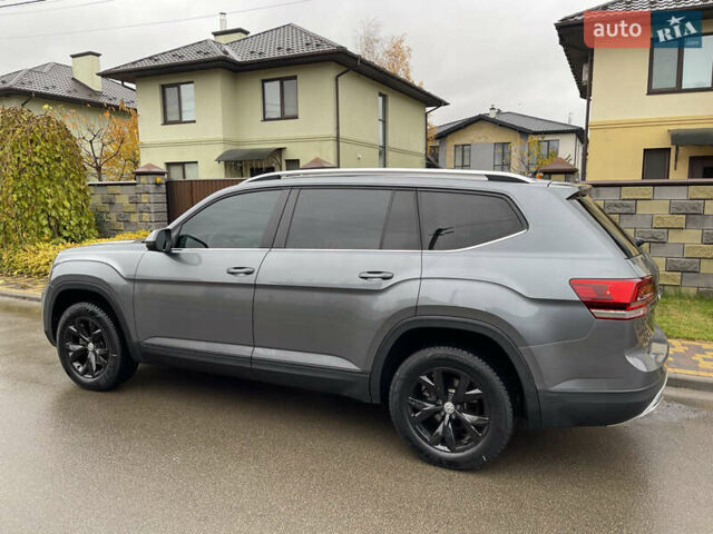 Серый Фольксваген Atlas, объемом двигателя 3.6 л и пробегом 74 тыс. км за 18999 $, фото 20 на Automoto.ua